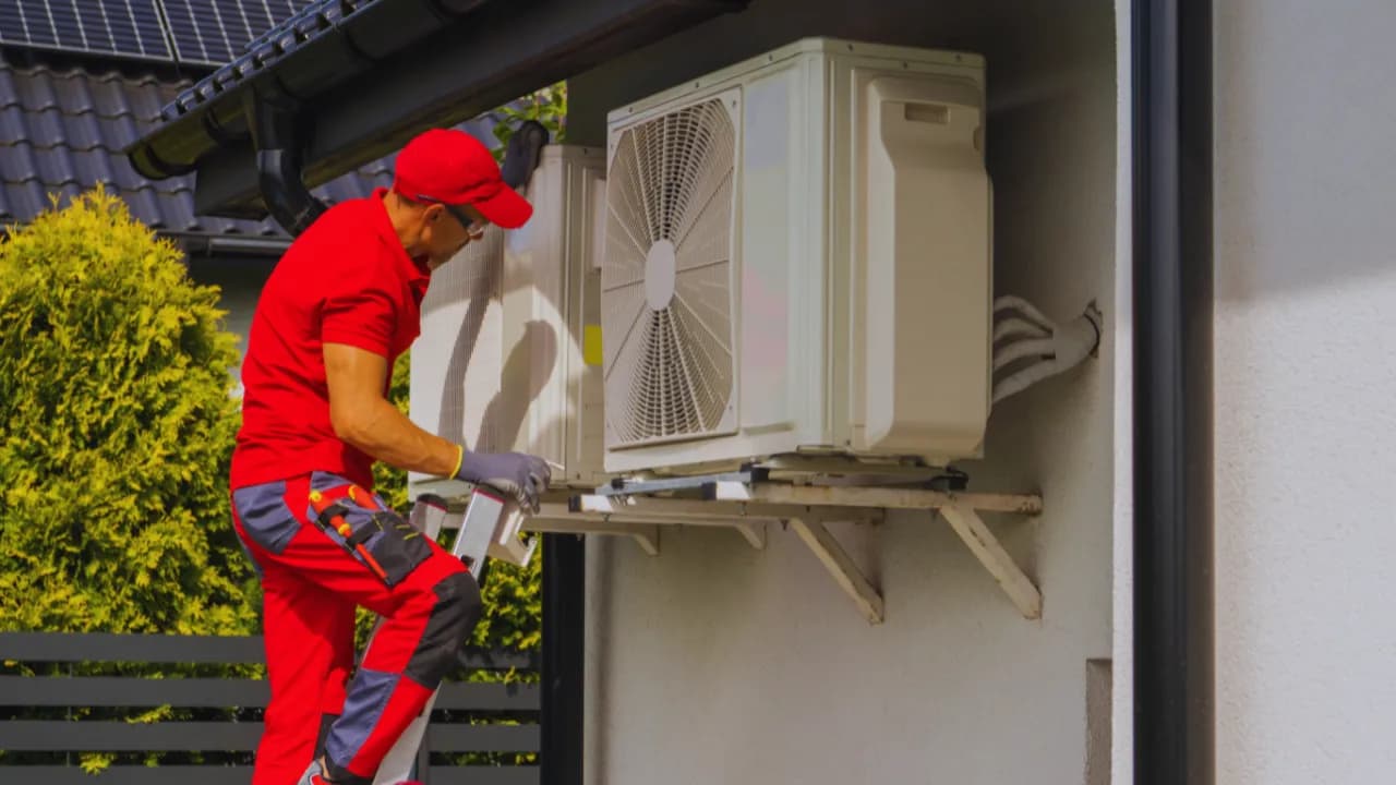 Do jakiej temperatury grzeje pompa ciepła? Sprawdź, co musisz wiedzieć