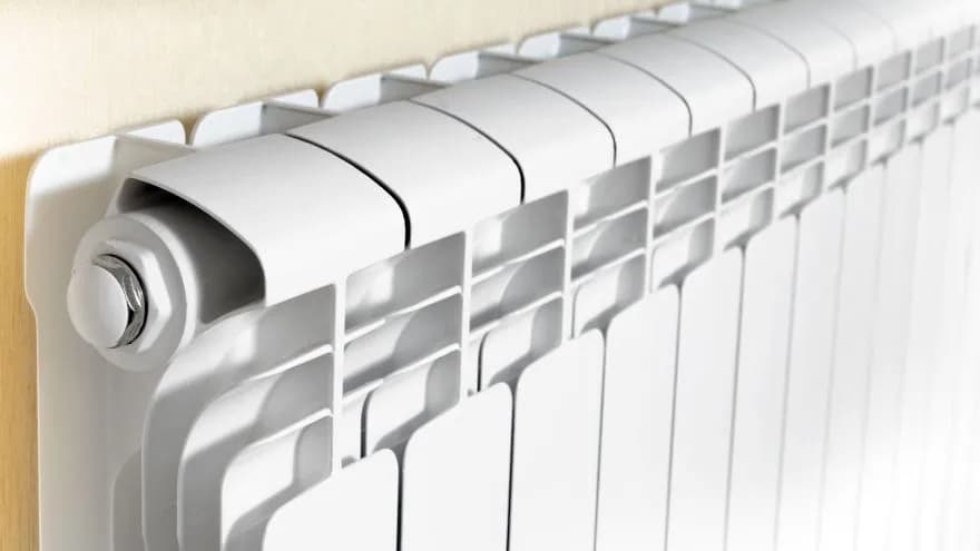 Jak wyczyścić grzejnik aluminiowy w środku, aby uniknąć uszkodzeń