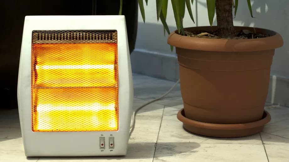 Grzejnik kwarcowy czy farelka - który wybór oszczędzi więcej?