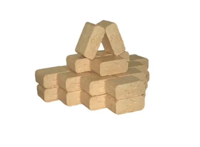 Ile drewna odpowiada 1 tona brykietu? Sprawdź przeliczniki i efektywność