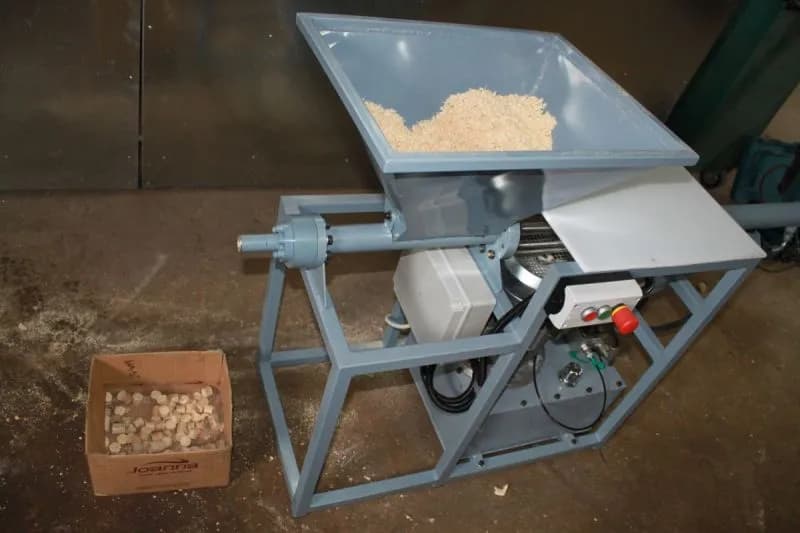 Maszyna do brykietu jak zrobić - krok po kroku z materiałami i narzędziami